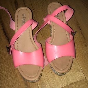 pink wedges